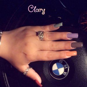 Meet your Posher, Badillo